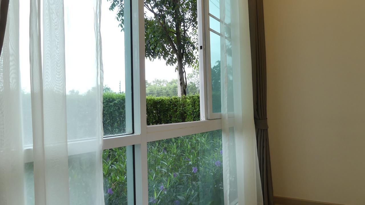 The Garden 304 Hotel Si Maha Phot