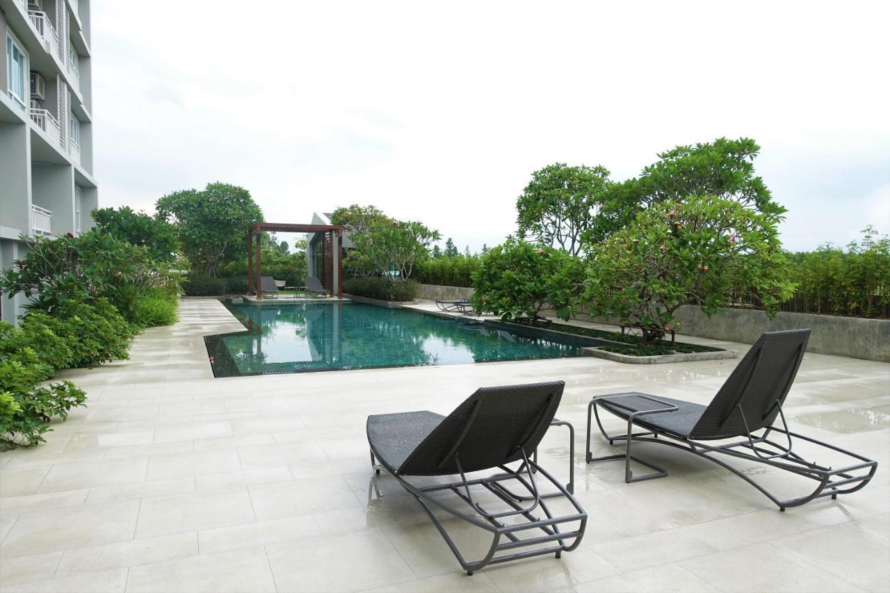 The Garden 304 Hotel Si Maha Phot